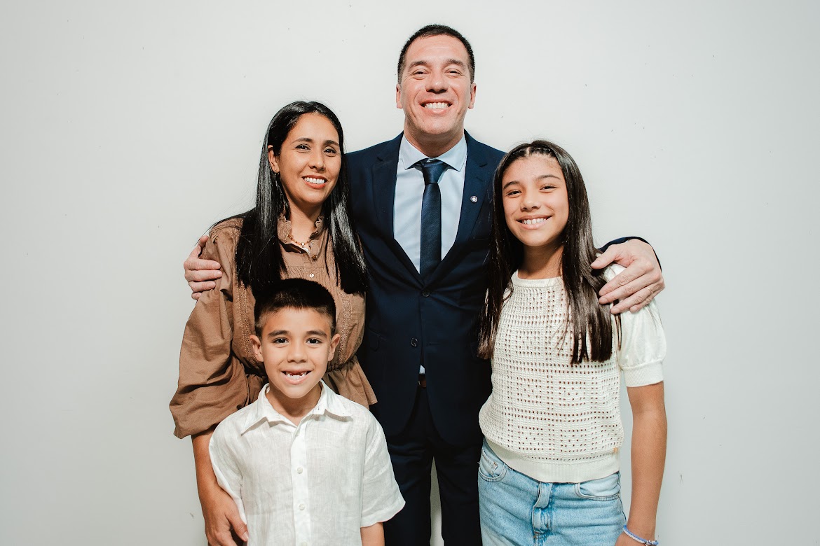 Fabio Moreira con su familia
